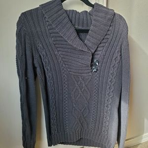 Womens cable knit sweater M